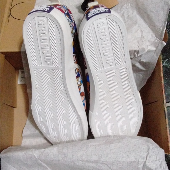 Shoes - Picture 3 of 4